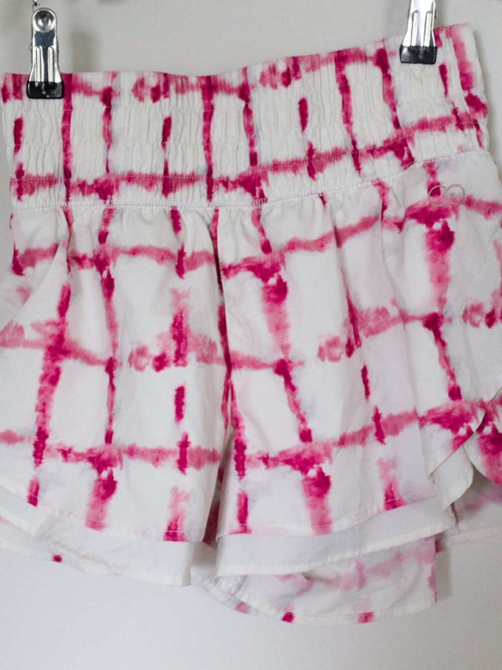 Calia by Carrie Underwood size XS Pink and white Step Up High Rise Short